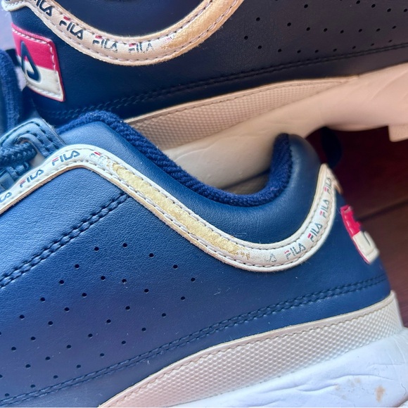 Fila Disruptor II Men's Navy and White Sneakers - Picture 8 of 8
